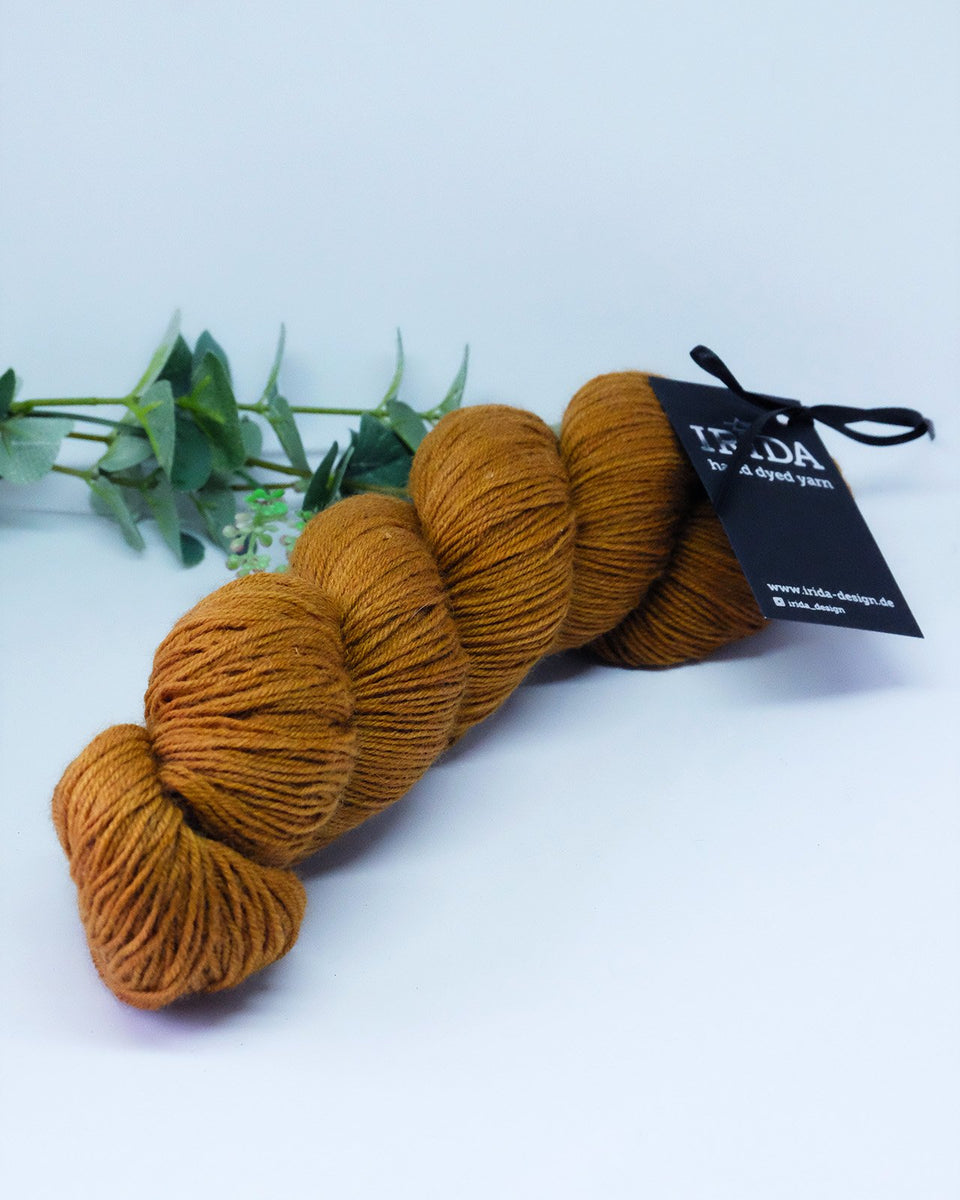 Naturally handdyed Sock Yarn 4ply Irida Design 100g Woolright