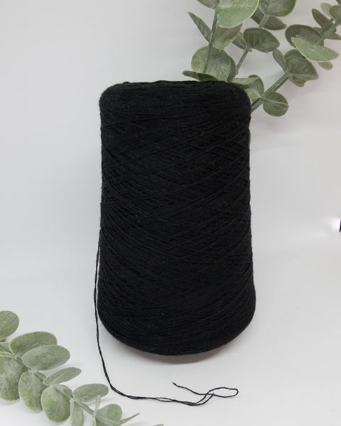 80% wool 20% cashmere 2-ply | black