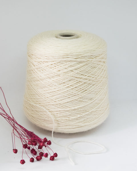 Lanificio dell Olivo art. Queen 4/15 100% wool (merino) | white