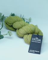 Natürlich handgefärbtes Sockengarn 4-fädig | Irida-Design | Avocadogrün | 100g